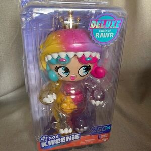 Deluxe Kween of Rawr 11" Mega Size Figure w/Deluxe Finishes Dinosaur NIB